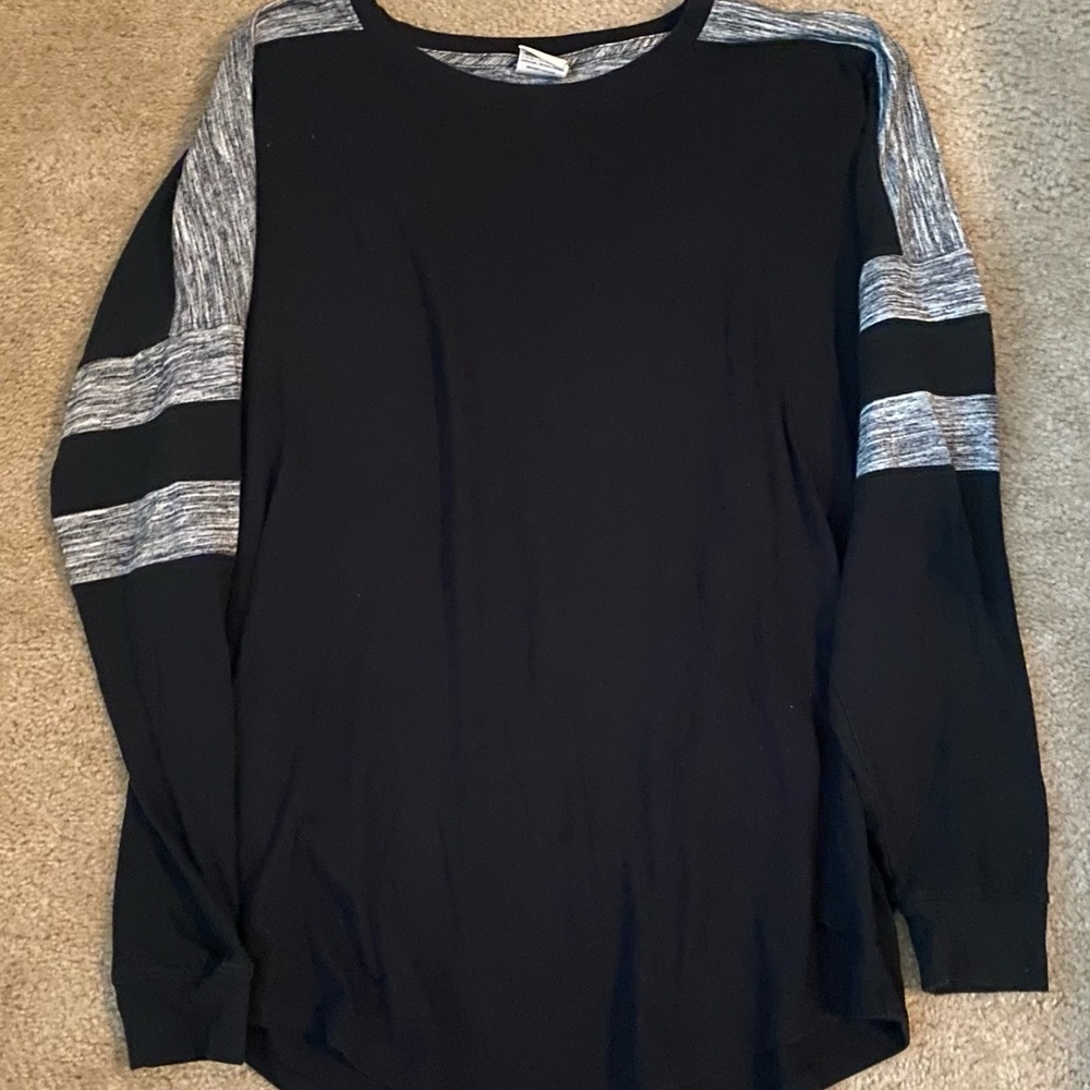 Women’s PINK long sleeve shirt size S